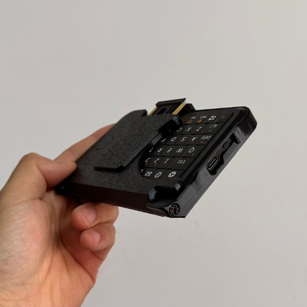 Чехол-клавиатура для мобильног – обзор и цена Gaming Accessories For Mobile